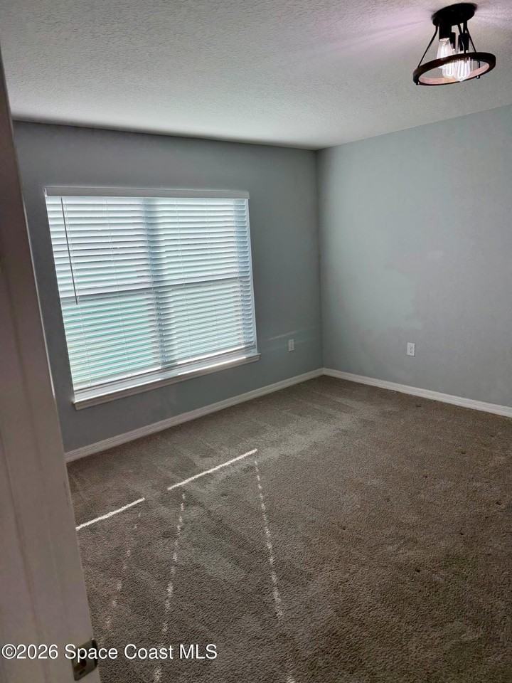549 Como Ave Ne - Photo 7 of 12