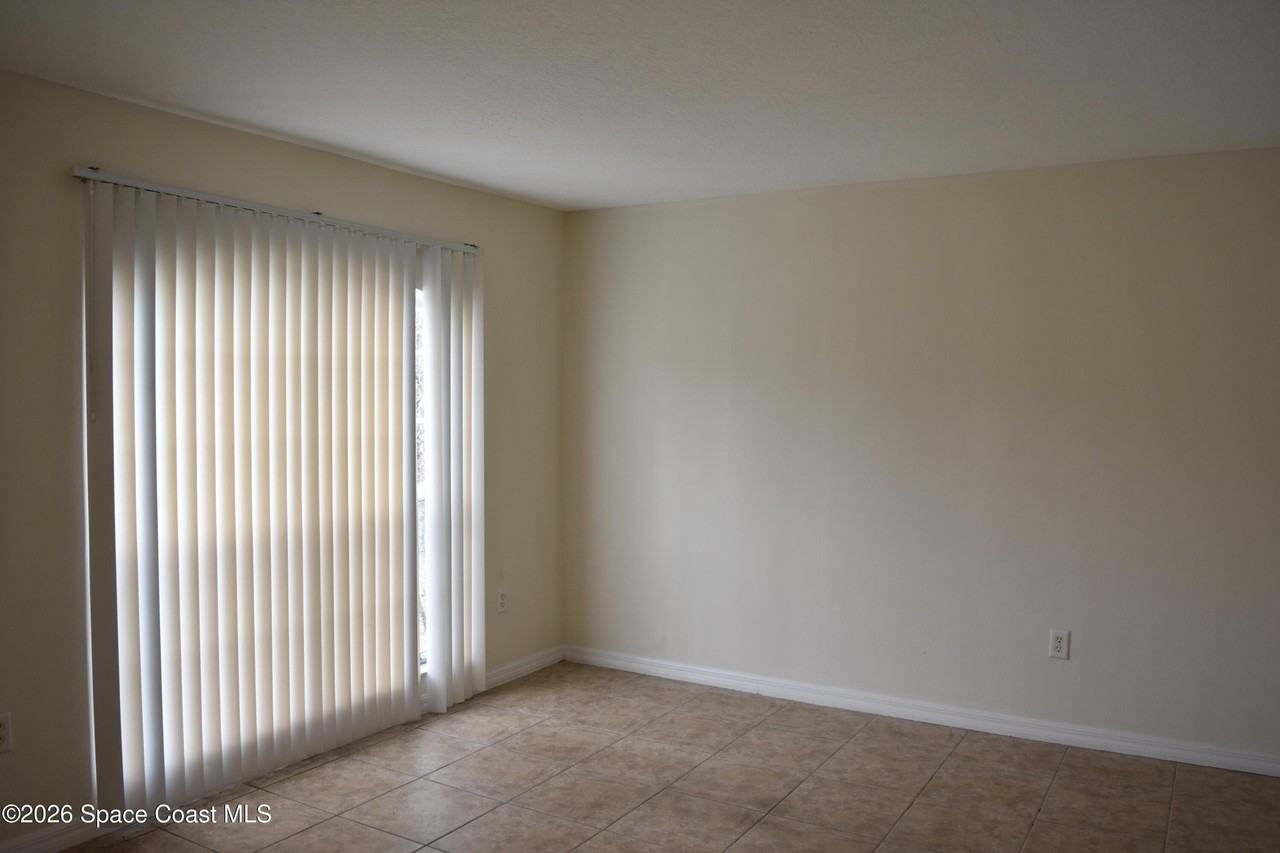 334 Bordeaux Ave Ne - Photo 3 of 43