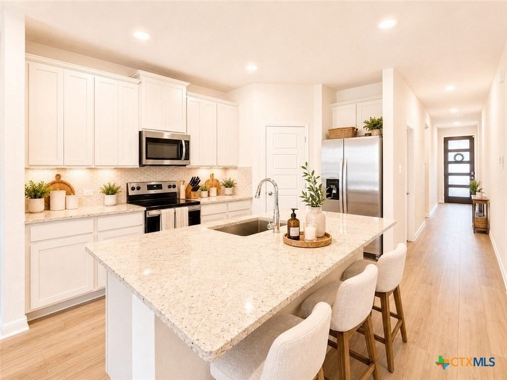 3040 Pike Dr - Photo 3 of 20