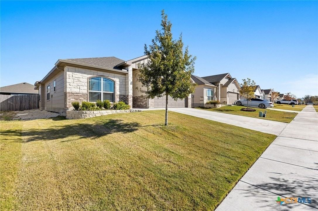 1422 Fiddle Wood Way - Photo 2 of 38
