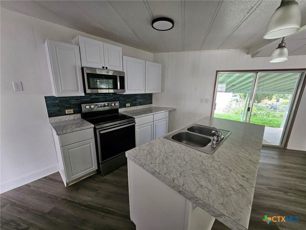 1203 Karen Dr - Photo 5 of 12