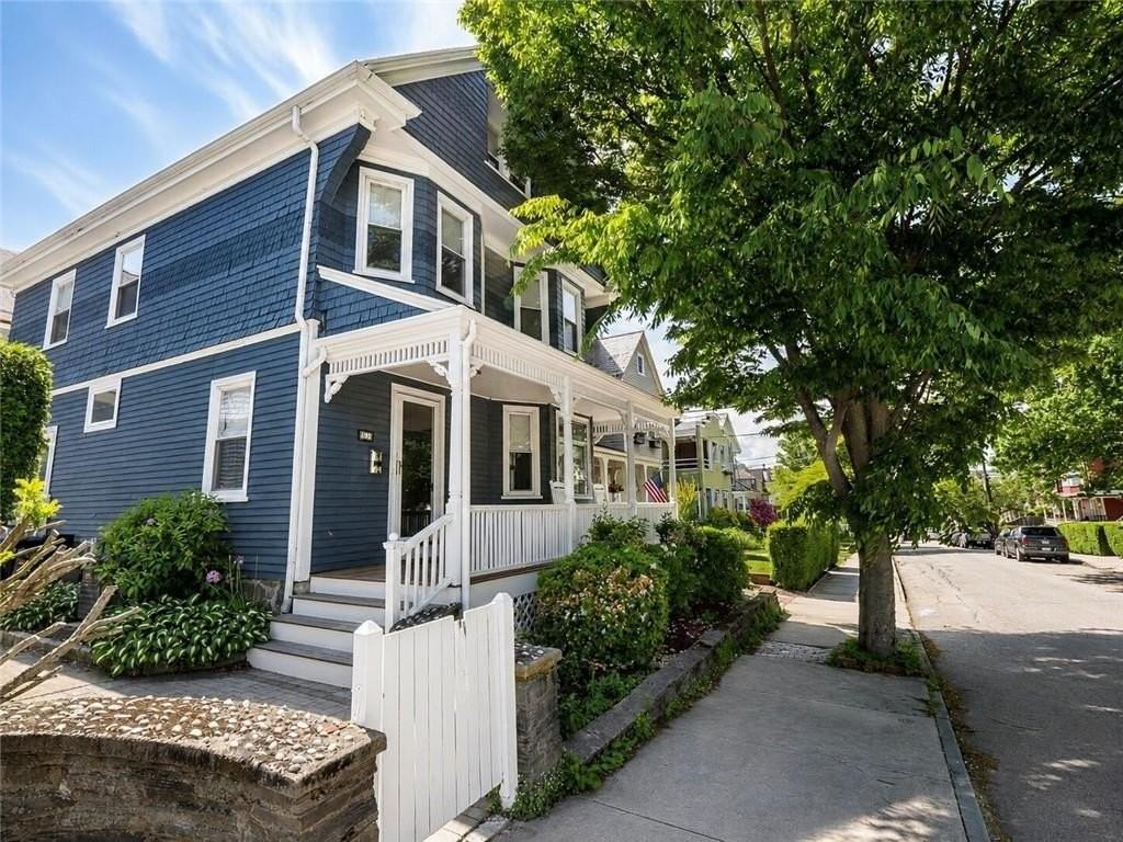 27 Mann Ave - Photo 2 of 50