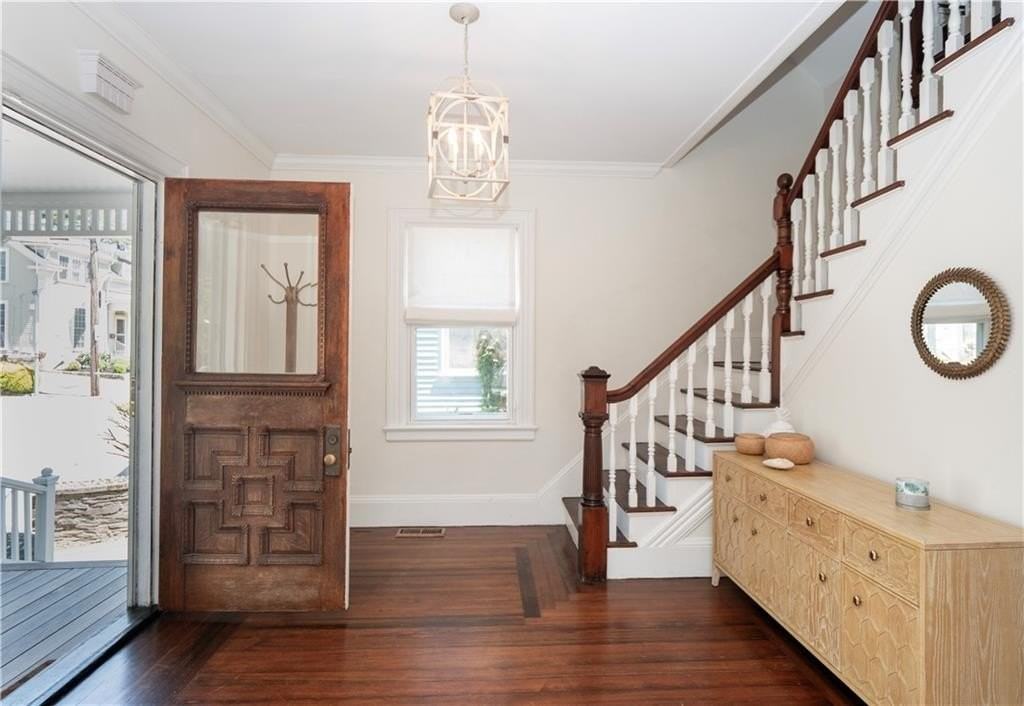 27 Mann Ave - Photo 4 of 50