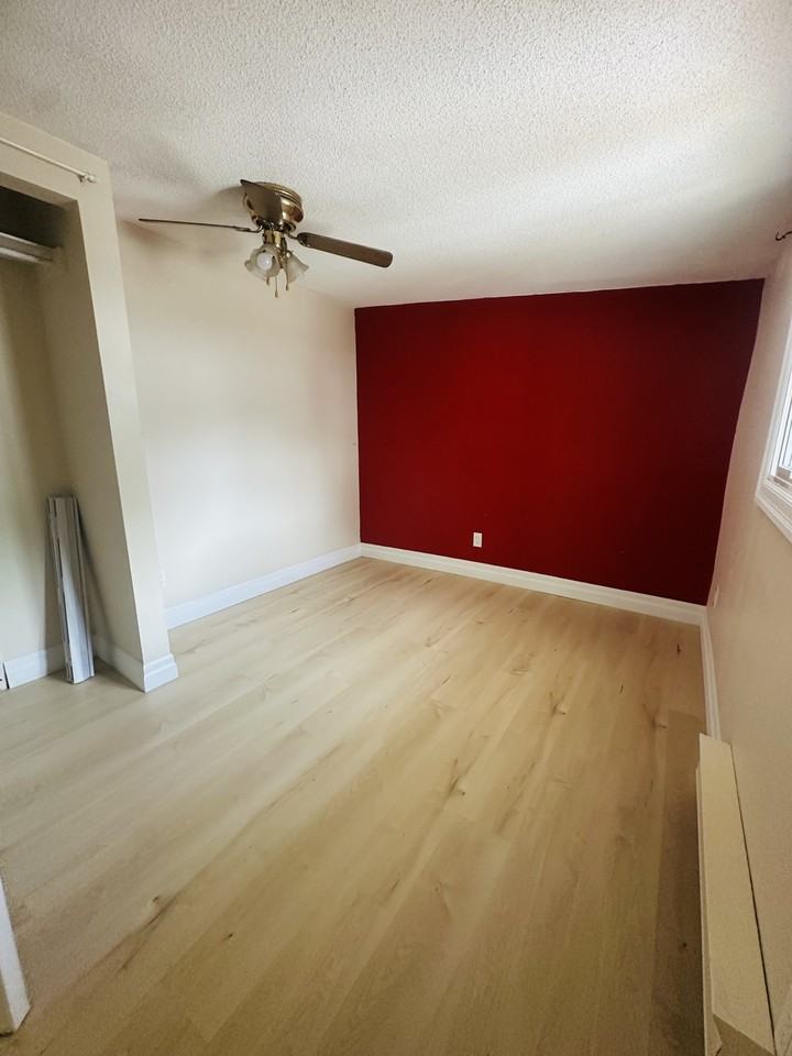 209 Curry Avenue - Photo 3 of 11