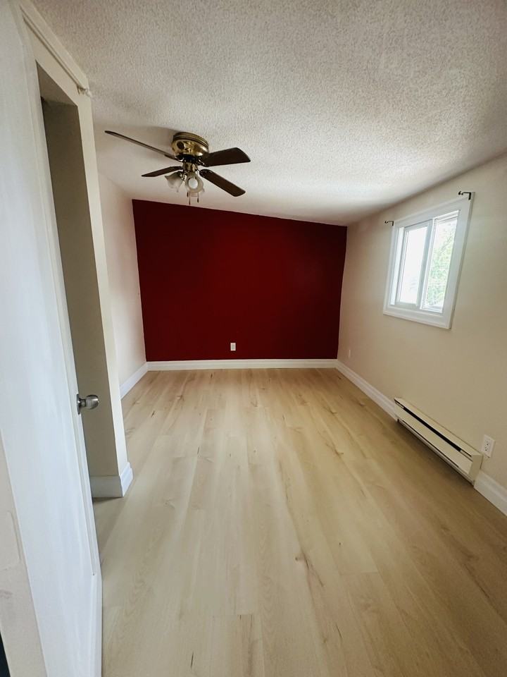 209 Curry Avenue - Photo 5 of 11