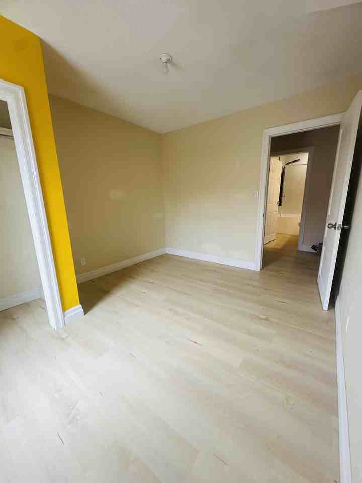 209 Curry Avenue - Photo 7 of 11