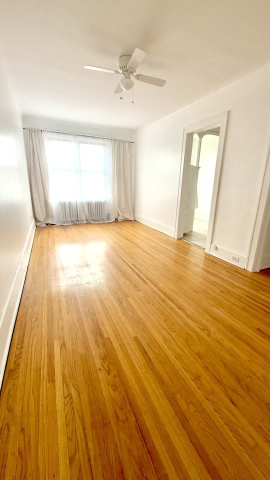 410 Giles Boulevard West - Photo 2 of 12