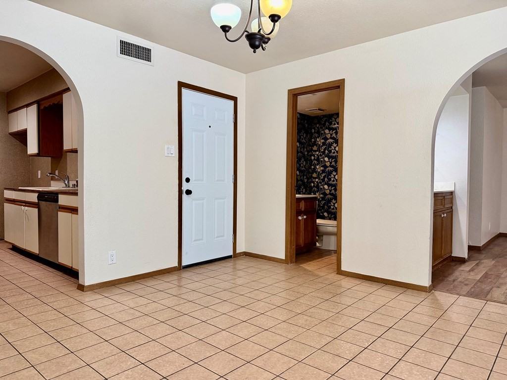 4601 Lanham St - Photo 7 of 22
