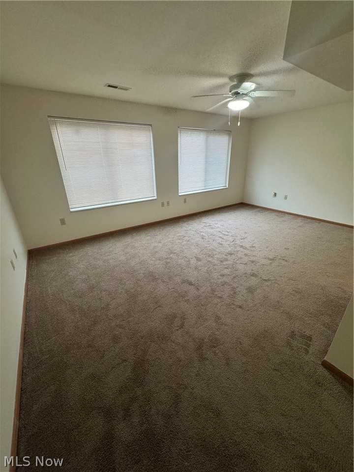 12513 Euclid Ave - Photo 3 of 21