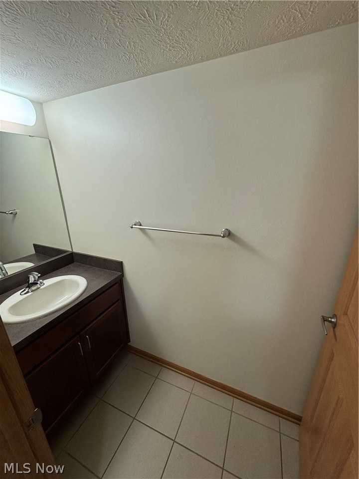 12513 Euclid Ave - Photo 7 of 21
