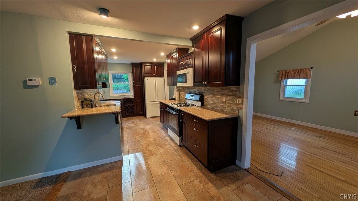 15 Wexford Rd - Photo 3 of 19