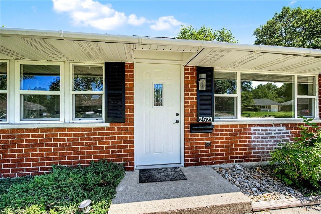 2621 Nyack Ln - Photo 3 of 24