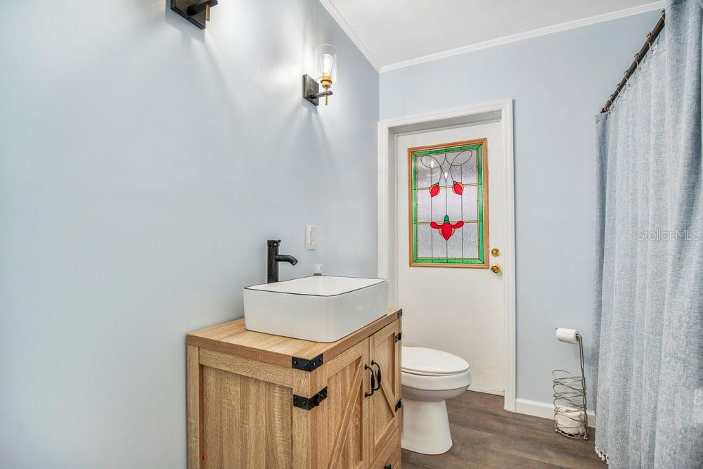 525 South Dexter Avenue - Photo 5 of 8