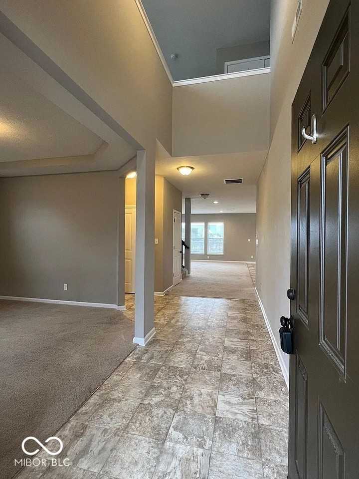 1443 Classic Ave - Photo 2 of 30