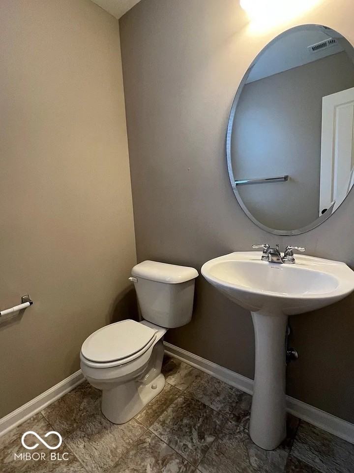 1443 Classic Ave - Photo 5 of 30