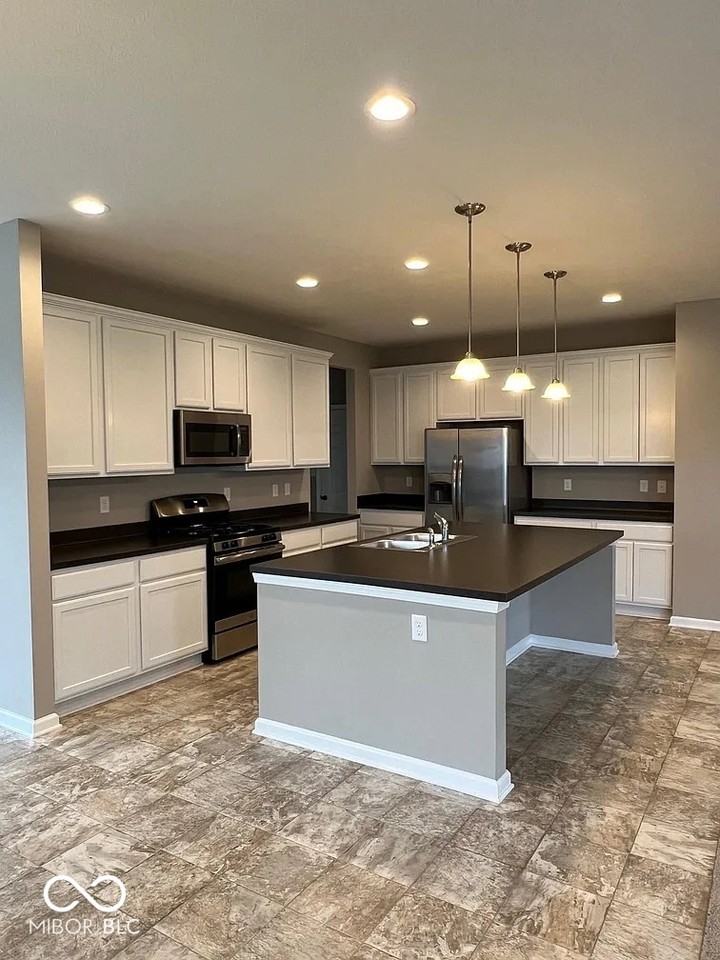 1443 Classic Ave - Photo 7 of 30
