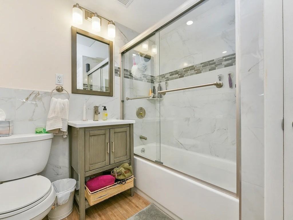 18 Juniper St - Photo 7 of 11