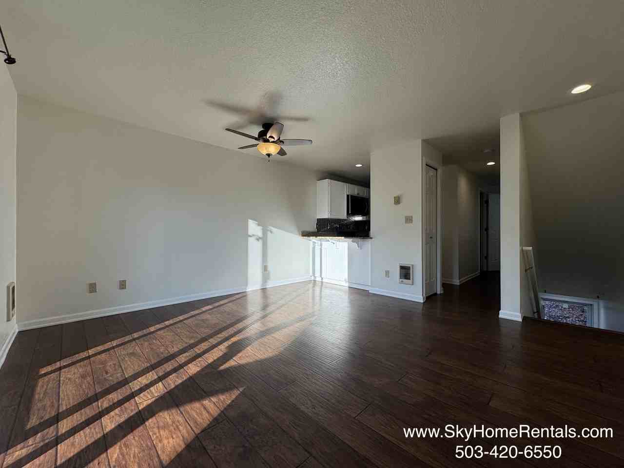 2180 Maplewood Drive South - Photo 5 of 19