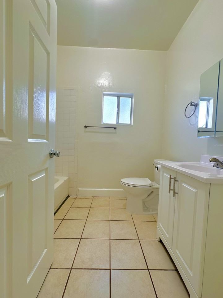 2080 Chestnut Avenue - Photo 7 of 20