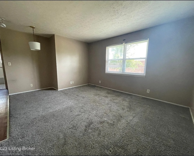 2504 Langdon Dr #8 - Photo 3 of 11
