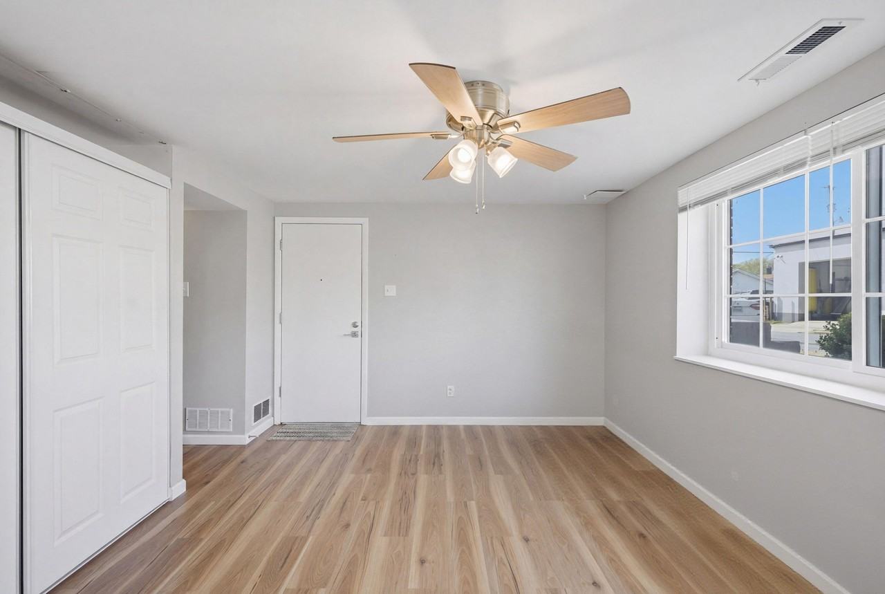 6244 Gravois Ave - Photo 2 of 14