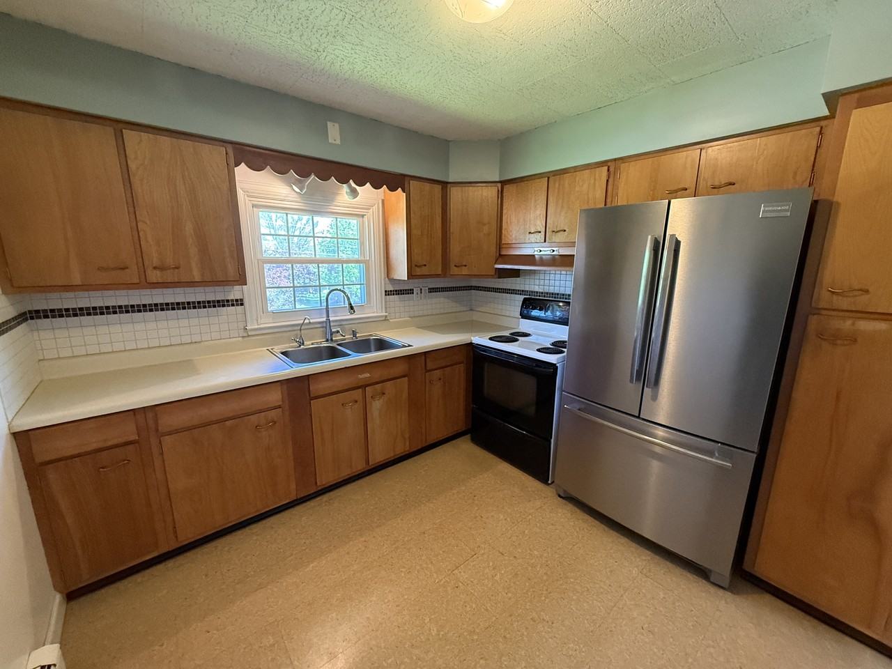 499 S Prospect St #6 - Photo 4 of 13