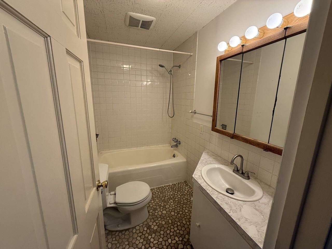 499 S Prospect St #6 - Photo 7 of 13