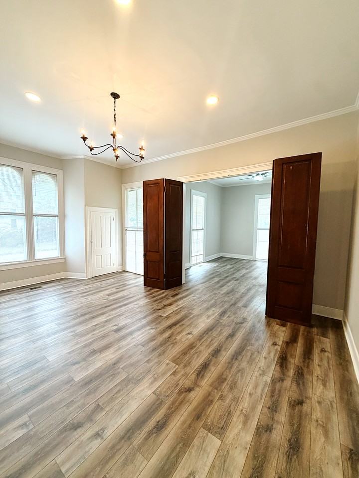 1004 3rd Ave N #102 - Photo 3 of 10