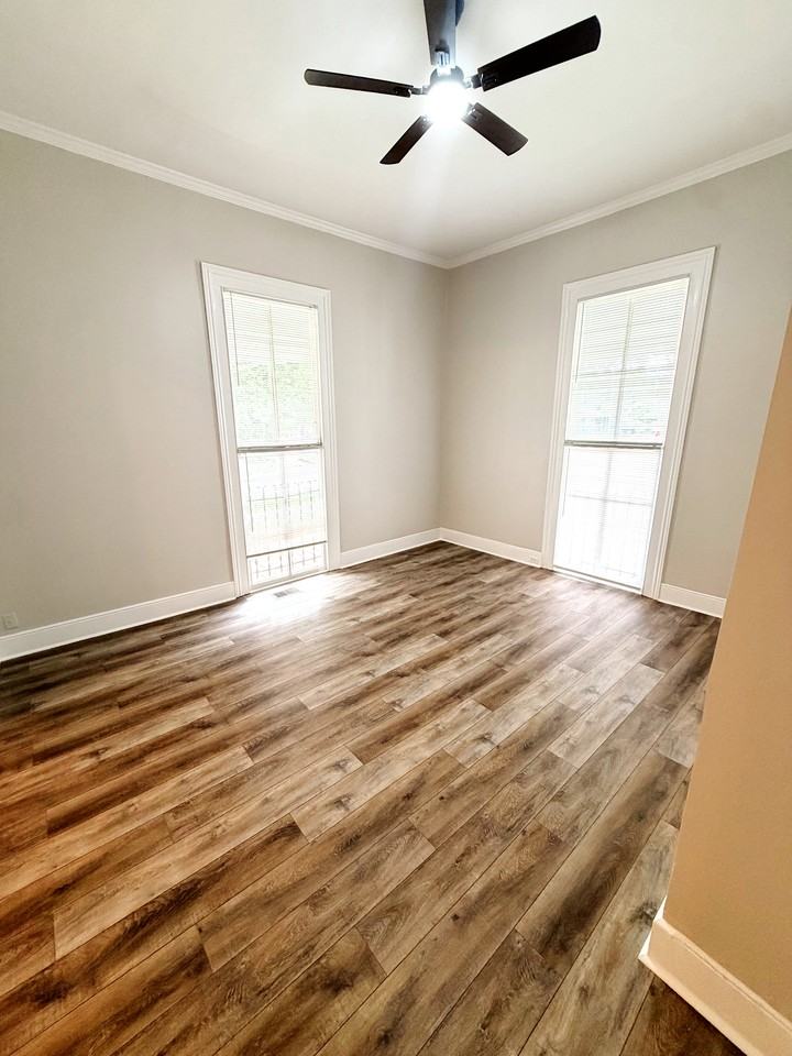 1004 3rd Ave N #102 - Photo 4 of 10