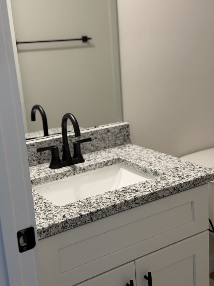 133 8th Avenue Dr Se - Photo 5 of 9