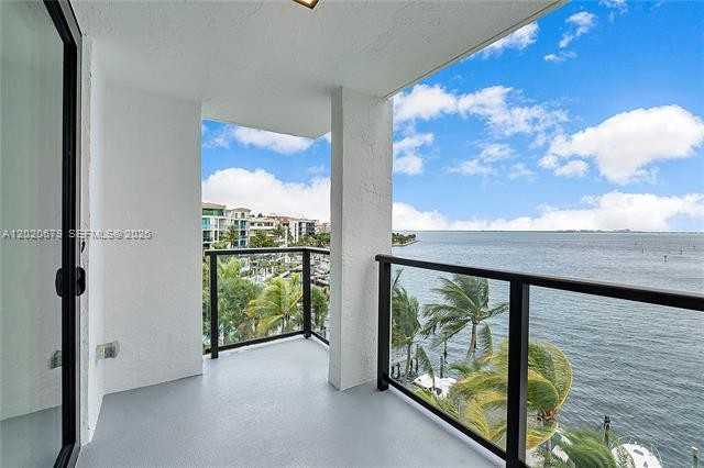 1600 S Bayshore Ln #6A - Photo 2 of 28