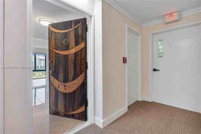 1600 S Bayshore Ln #6A - Photo 3 of 28
