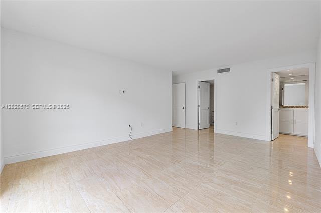 1600 S Bayshore Ln #6A - Photo 7 of 28