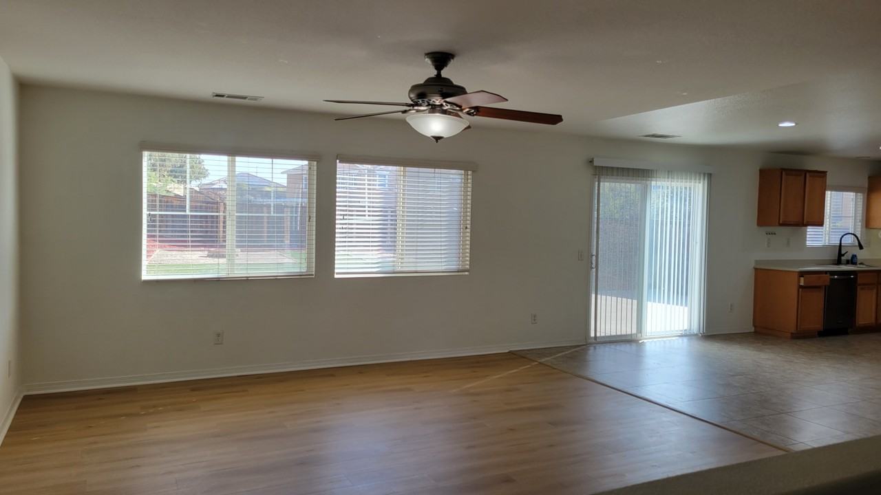 53214 Savannah Ct - Photo 4 of 22