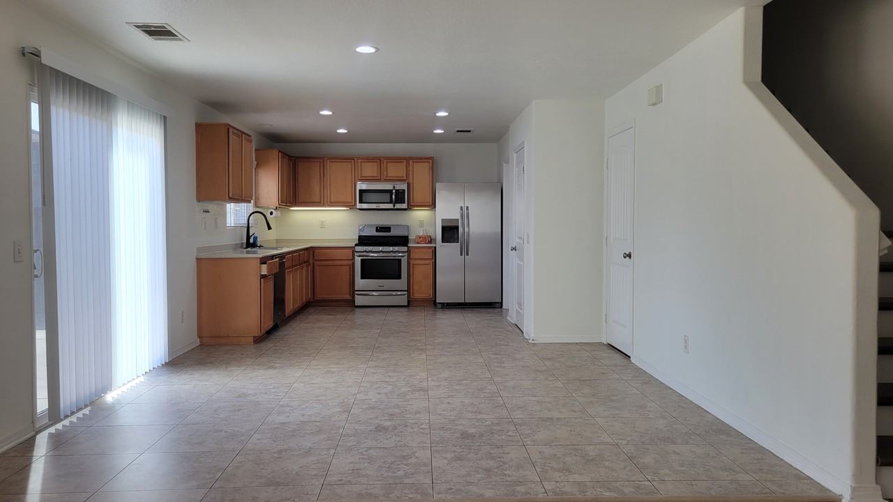 53214 Savannah Ct - Photo 5 of 22