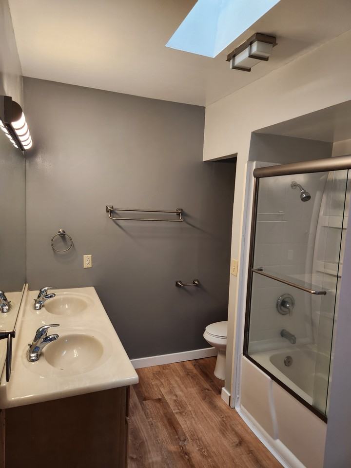 5011 63rd St - Photo 2 of 5