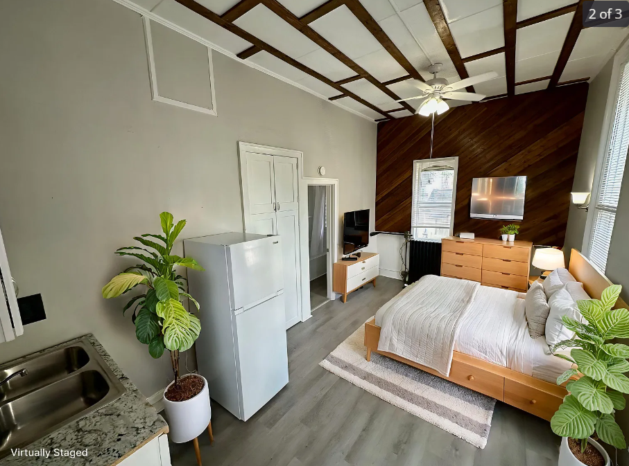172 High St #B - Photo 2 of 3