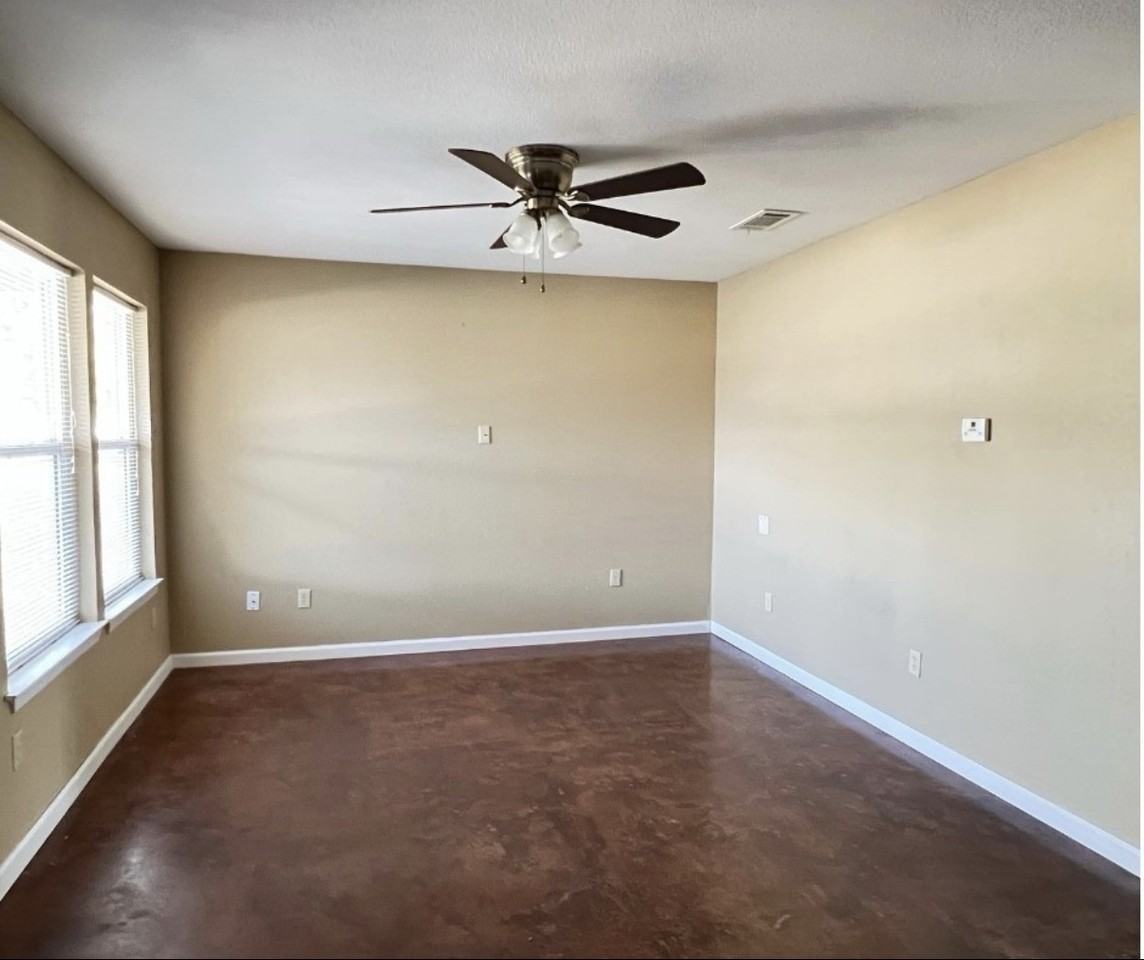1610 Albert Broadfoot St - Photo 2 of 4
