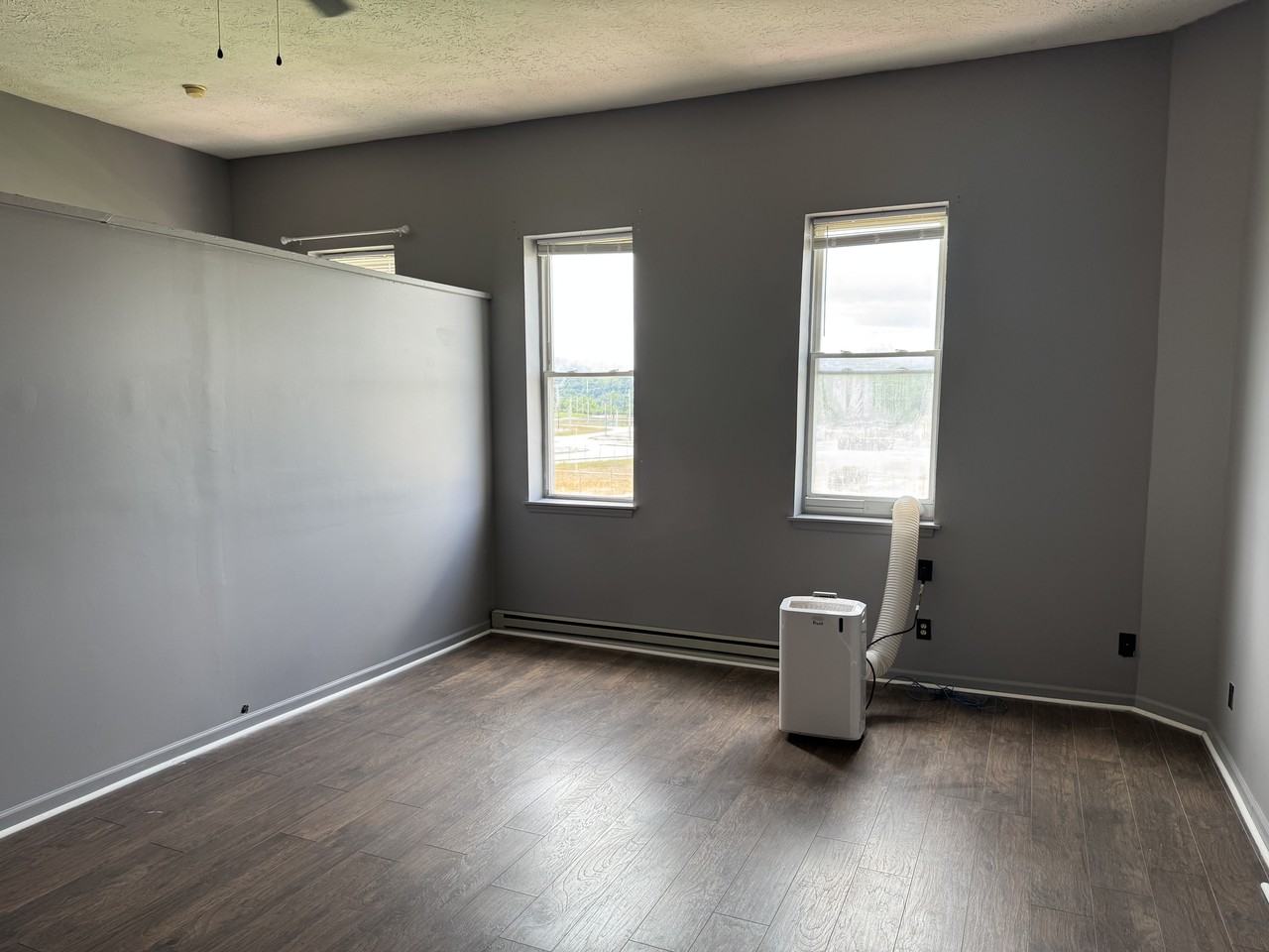 251 Main St #C - Photo 3 of 8