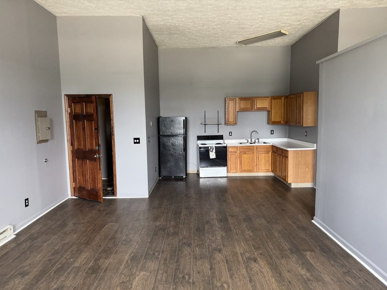 251 Main St #C - Photo 6 of 8