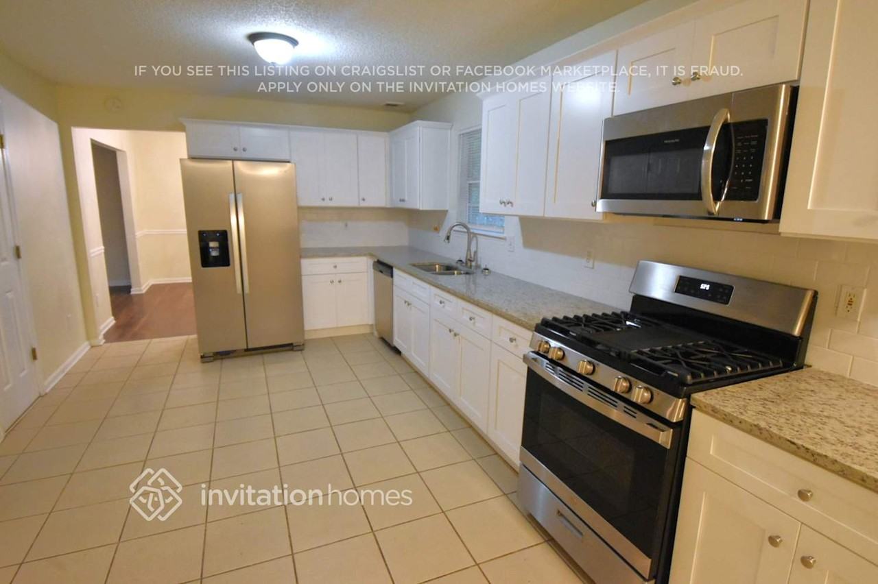 3473 Cameo Ct - Photo 3 of 10