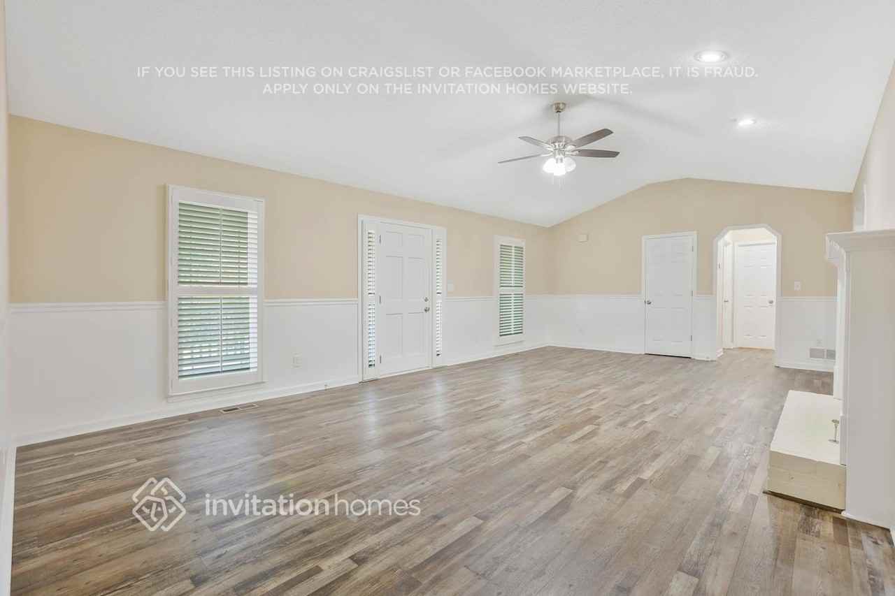 251 Warrenton Dr - Photo 7 of 26