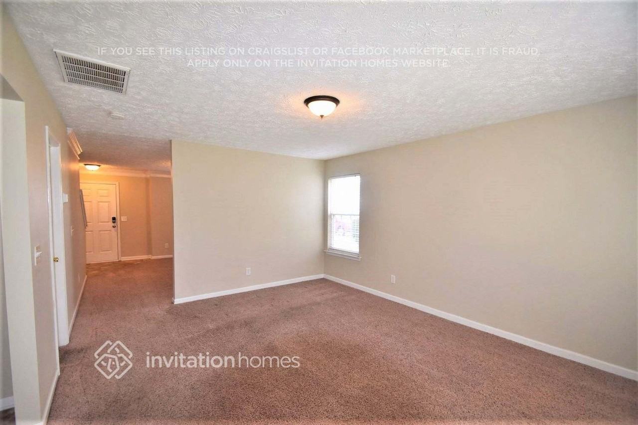 311 Westminster Dr - Photo 3 of 13