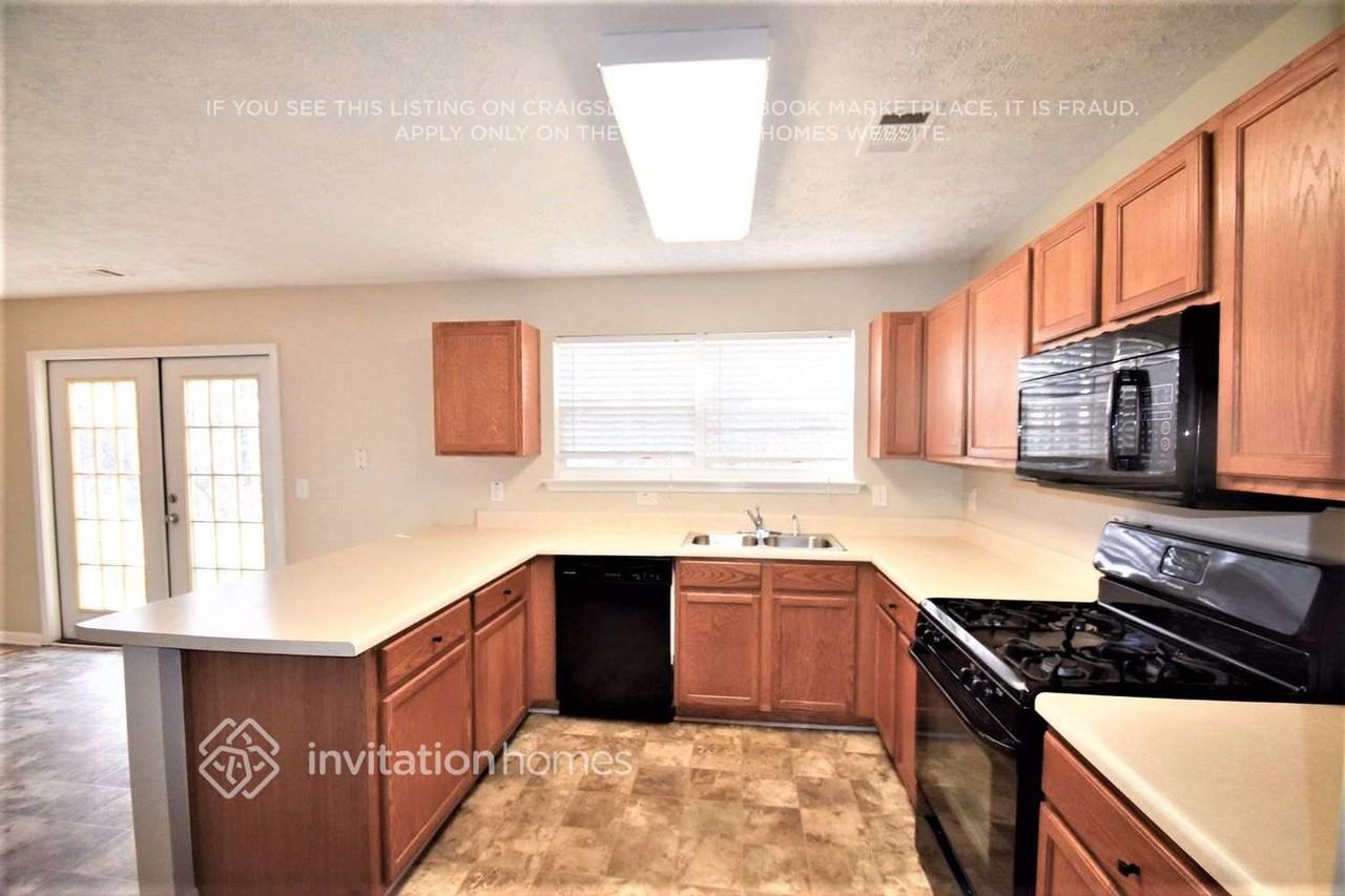 311 Westminster Dr - Photo 5 of 13