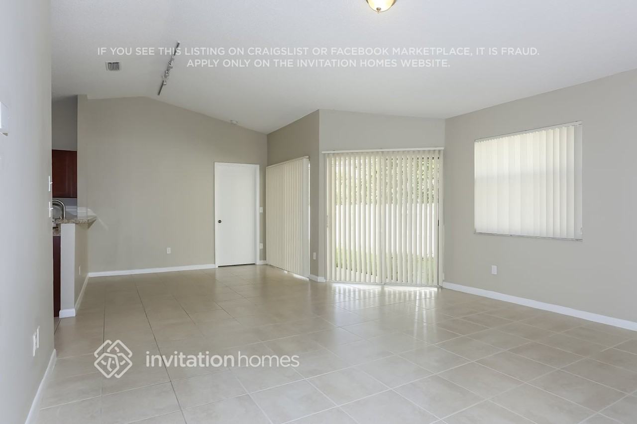 9913 Nw 9th Ct - Photo 3 of 21