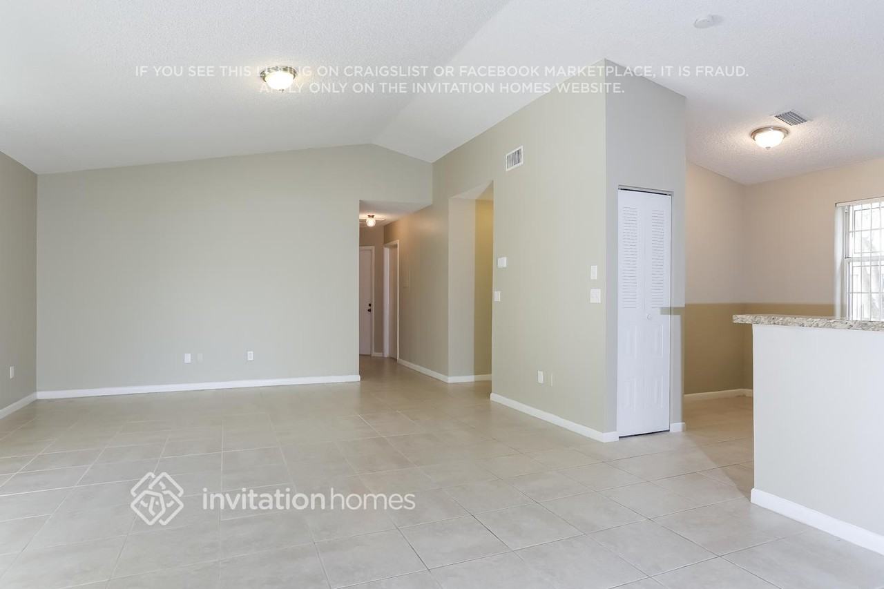 9913 Nw 9th Ct - Photo 5 of 21