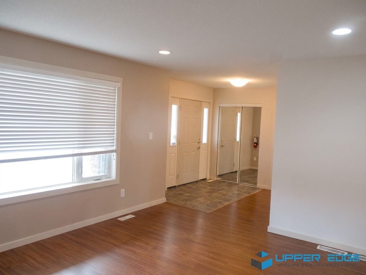 70 Bridgeland Drive North - Photo 6 of 8