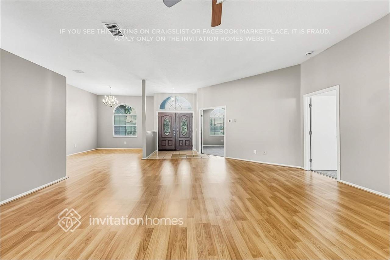 28141 Brokenmead Path - Photo 3 of 22