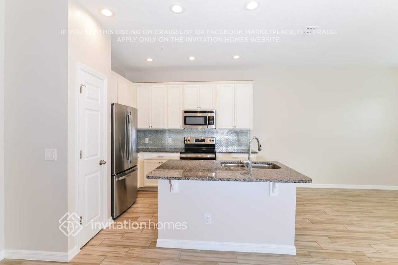 718 Marotta Loop - Photo 5 of 16