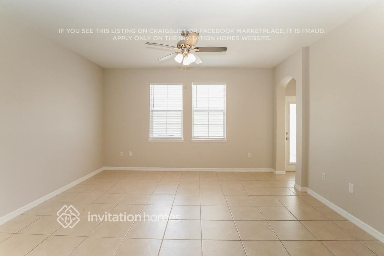 7148 Five Oaks Dr - Photo 5 of 18